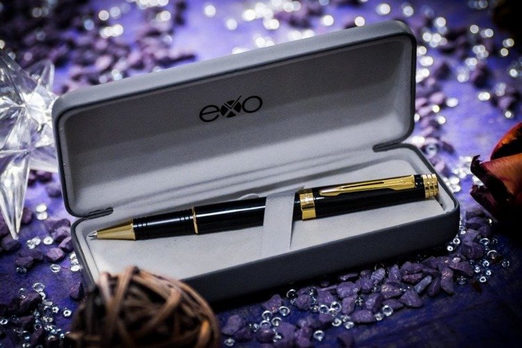 EXO Sagitta Rollerball Pen, Black, Gold Trim