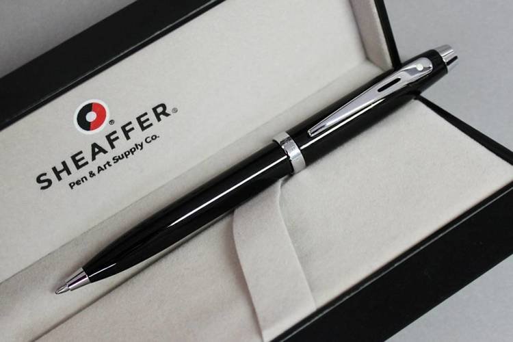 9338 Długopis Sheaffer kolekcja 100, czarny, wykończenia chromowane